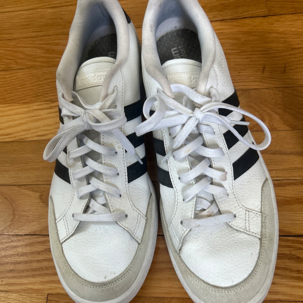 Mens Adidas sneakers - Picture 2 of 4